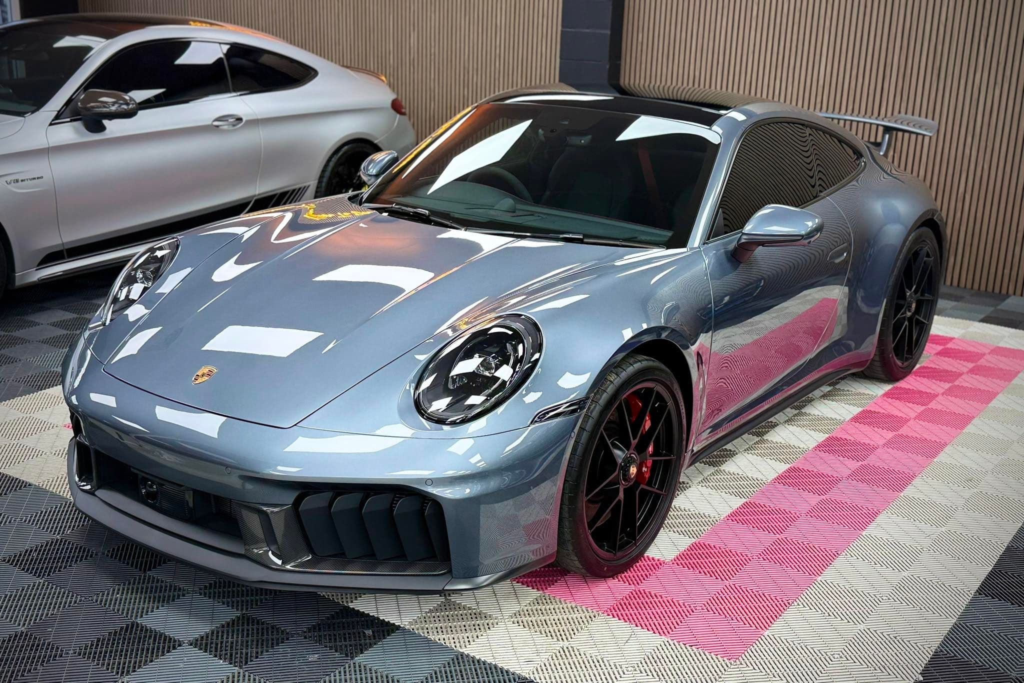 Vehicle Ceramic Gloss -- Full Body Ceramic Coating